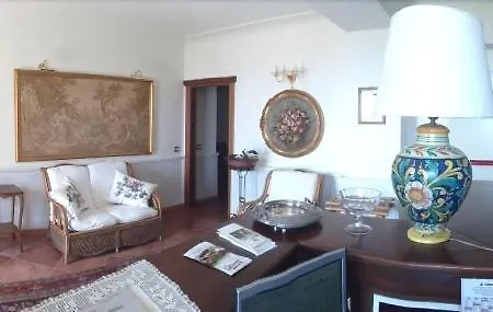 Otel Cerelis 3*
